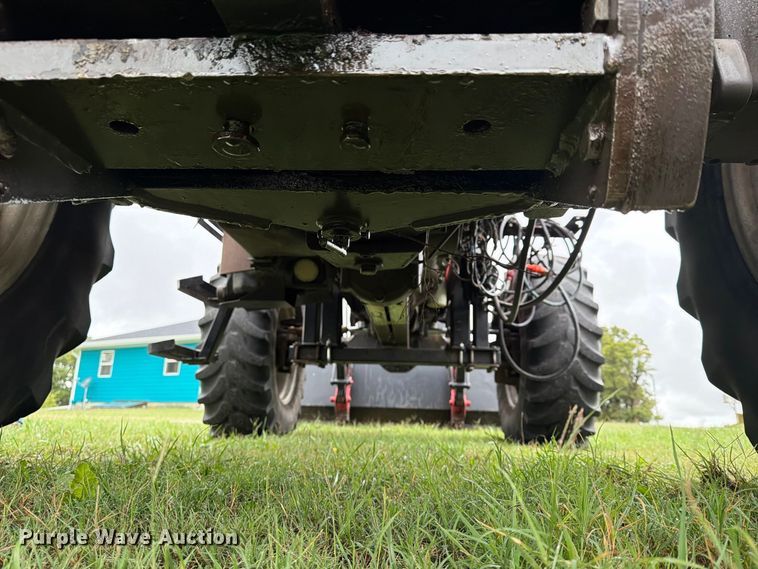 image for item FN2620 1992 Massey-Ferguson 3690 MFWD tractor