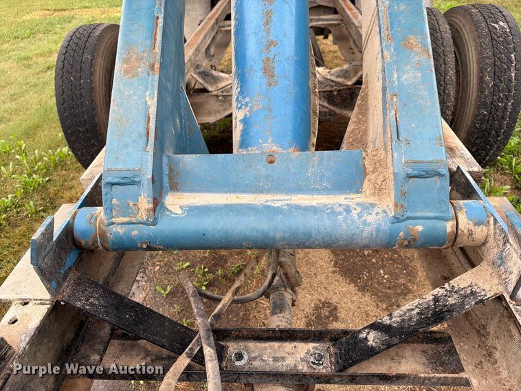 image for item FN2621 1989 GMC 7000 grain truck
