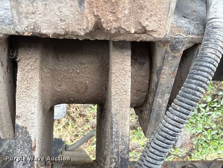 image for item FN2621 1989 GMC 7000 grain truck