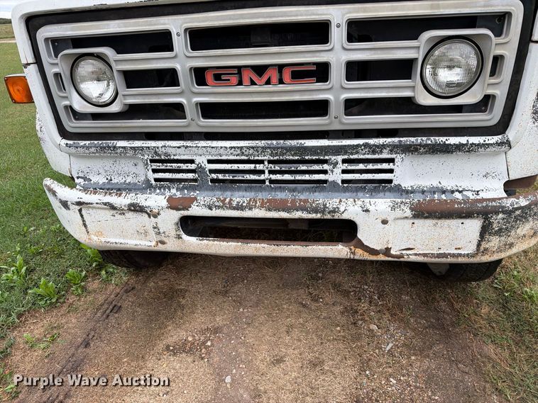image for item FN2621 1989 GMC 7000 grain truck