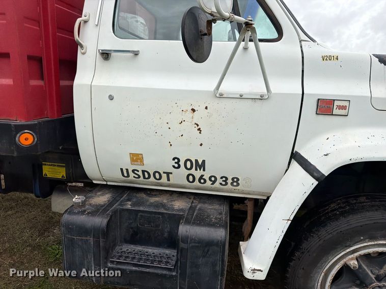 image for item FN2621 1989 GMC 7000 grain truck