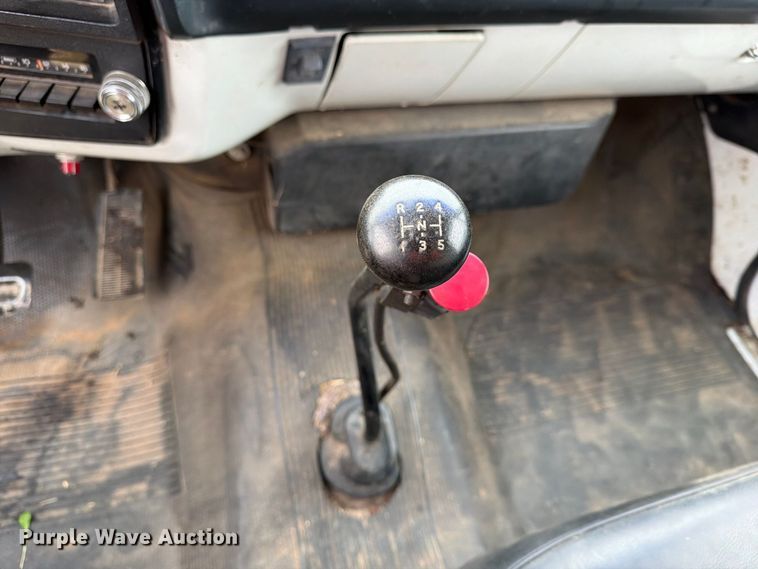 image for item FN2621 1989 GMC 7000 grain truck