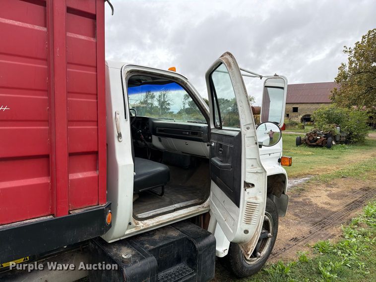 image for item FN2621 1989 GMC 7000 grain truck