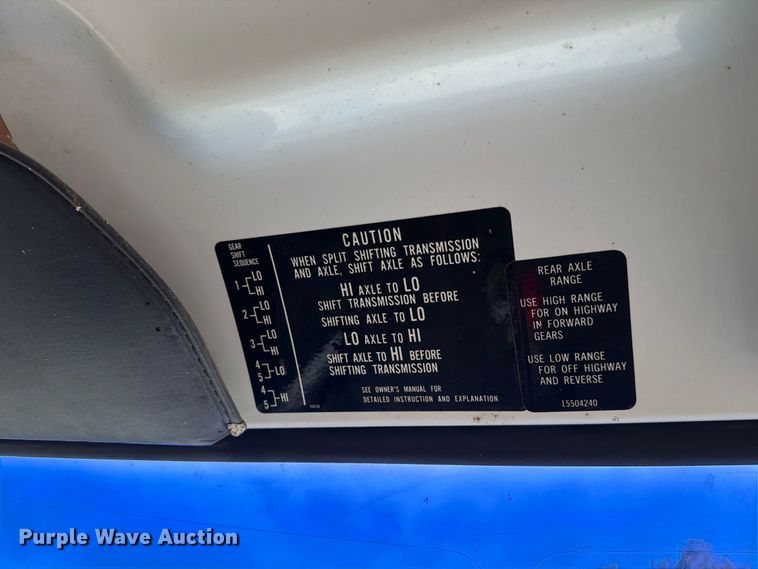 image for item FN2621 1989 GMC 7000 grain truck