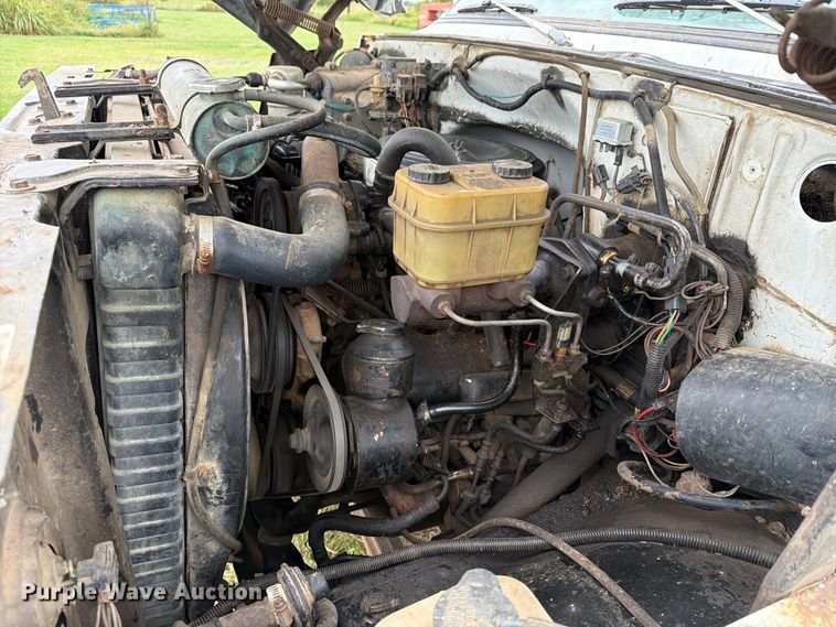 image for item FN2621 1989 GMC 7000 grain truck