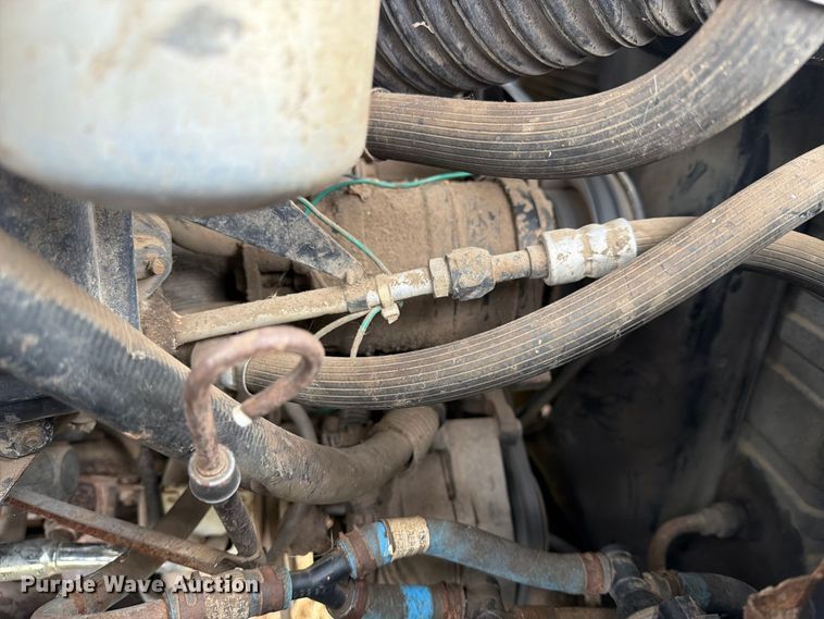 image for item FN2621 1989 GMC 7000 grain truck