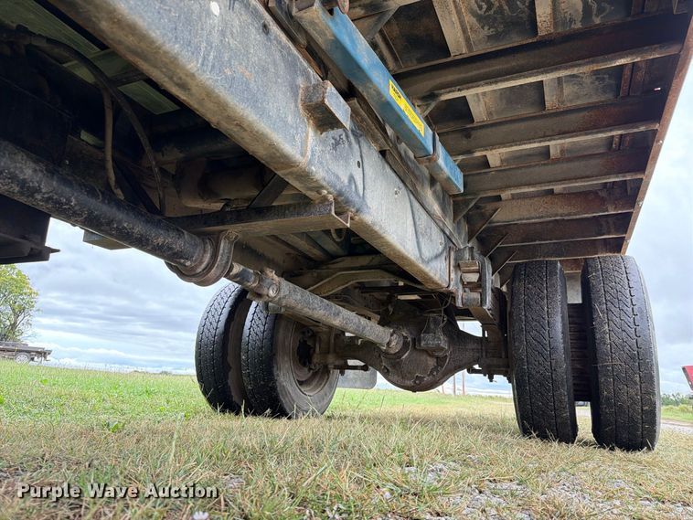 image for item FN2621 1989 GMC 7000 grain truck