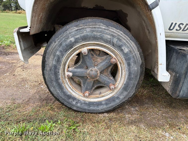 image for item FN2621 1989 GMC 7000 grain truck