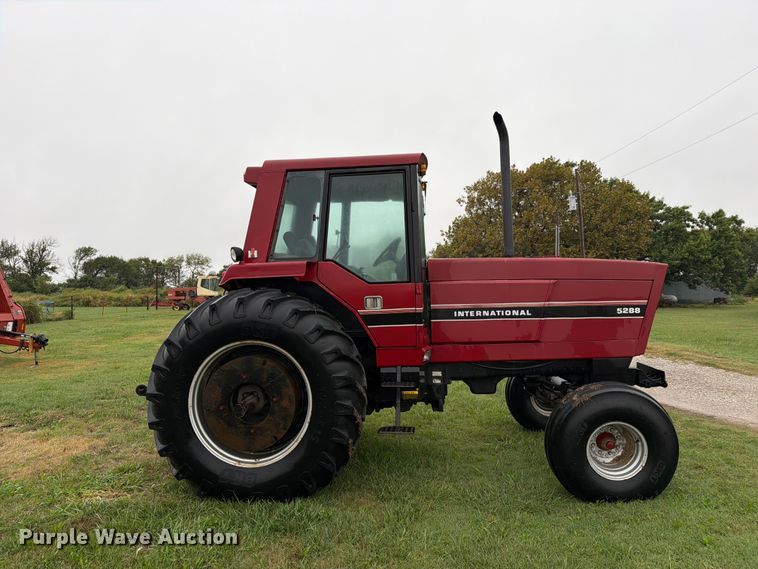 image for item FN2622 1985 Case IH 5288 tractor