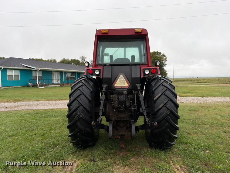 image for item FN2622 1985 Case IH 5288 tractor