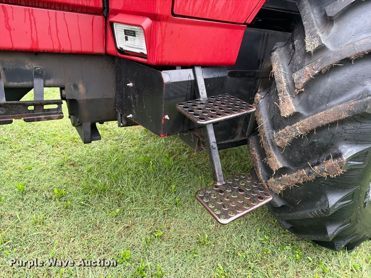 image for item FN2622 1985 Case IH 5288 tractor