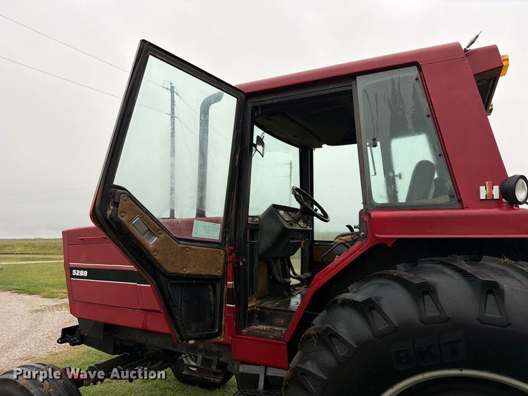 image for item FN2622 1985 Case IH 5288 tractor