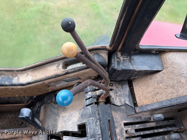 image for item FN2622 1985 Case IH 5288 tractor