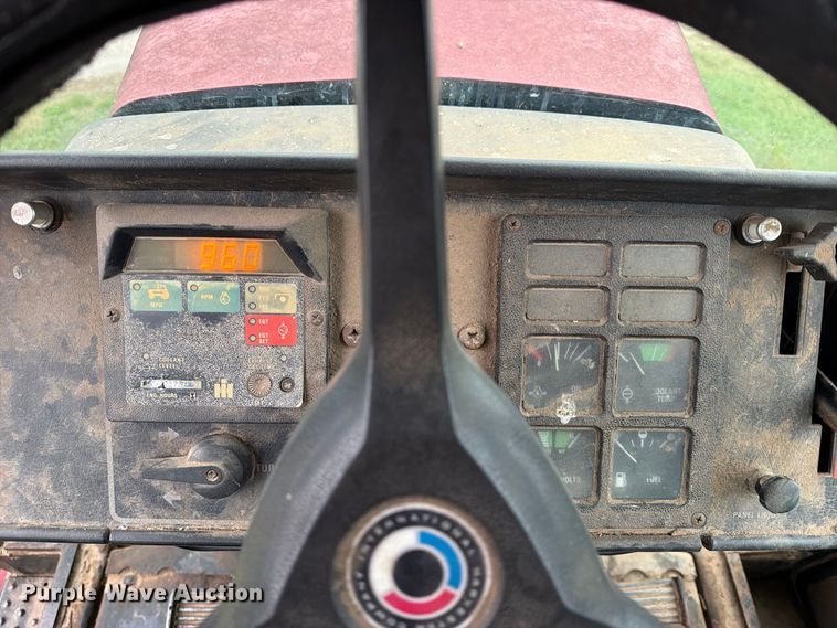 image for item FN2622 1985 Case IH 5288 tractor
