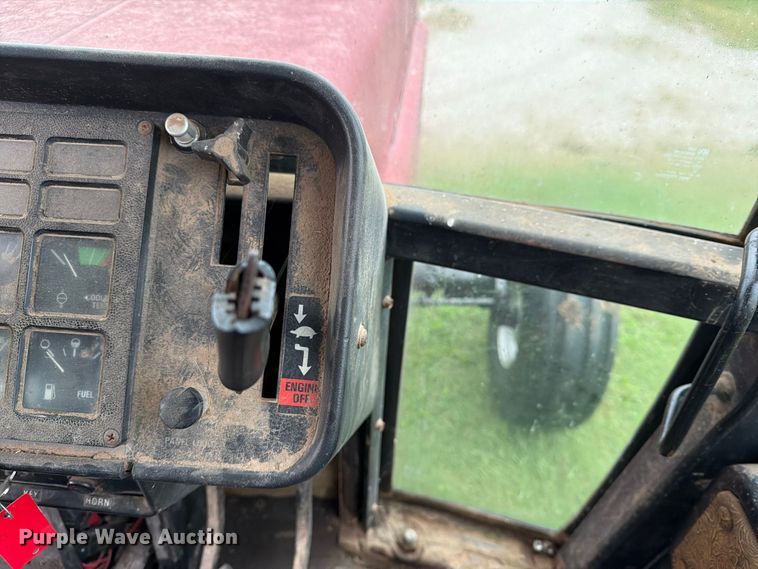 image for item FN2622 1985 Case IH 5288 tractor