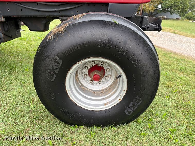 image for item FN2622 1985 Case IH 5288 tractor