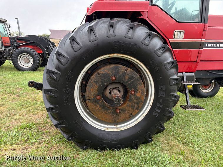 image for item FN2622 1985 Case IH 5288 tractor