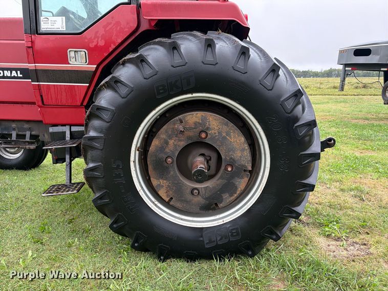 image for item FN2622 1985 Case IH 5288 tractor