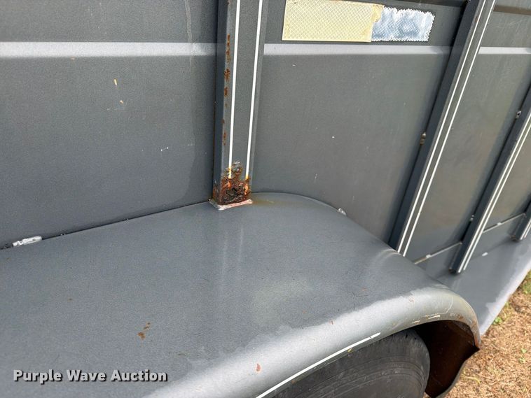 image for item FN2623 2000 Titan livestock trailer
