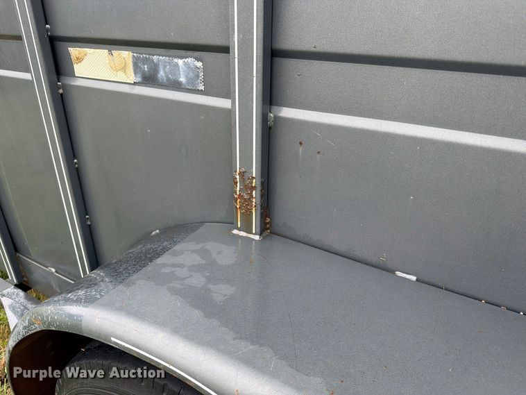 image for item FN2623 2000 Titan livestock trailer