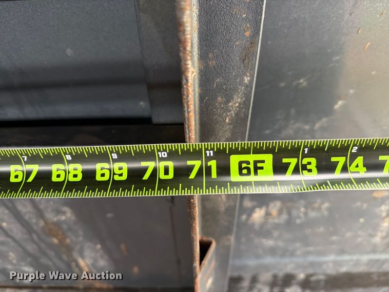 image for item FN2623 2000 Titan livestock trailer