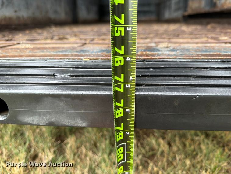 image for item FN2623 2000 Titan livestock trailer