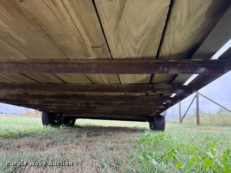 image for item FN2623 2000 Titan livestock trailer