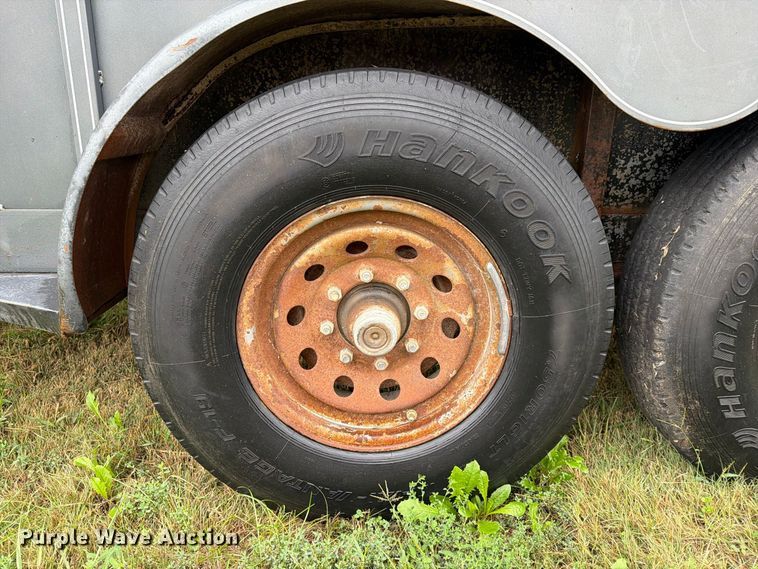 image for item FN2623 2000 Titan livestock trailer