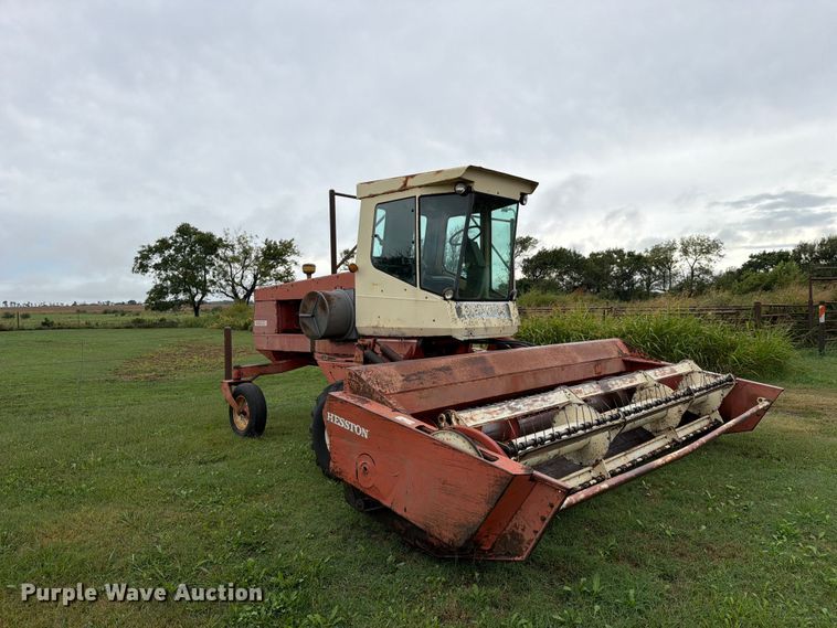image for item FN2624 Hesston 6600 swather / windrower