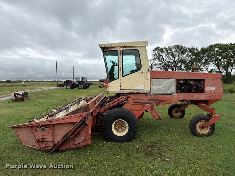 image for item FN2624 Hesston 6600 swather / windrower