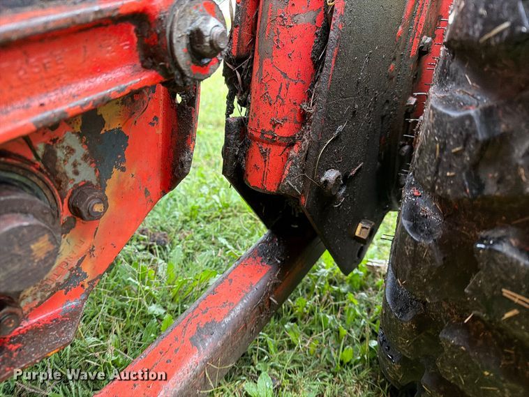 image for item FN2624 Hesston 6600 swather / windrower