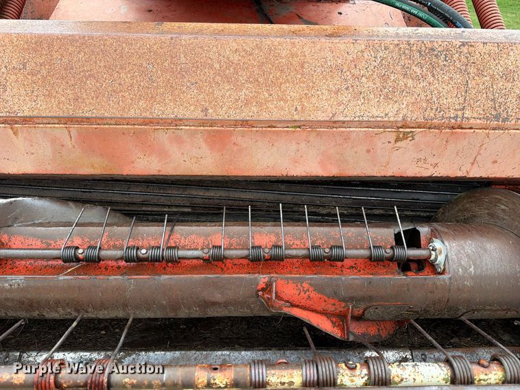 image for item FN2624 Hesston 6600 swather / windrower