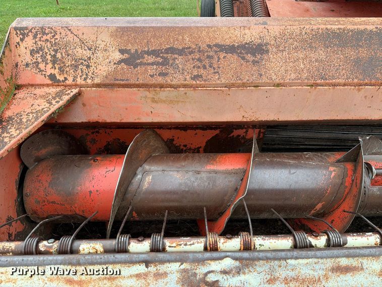 image for item FN2624 Hesston 6600 swather / windrower