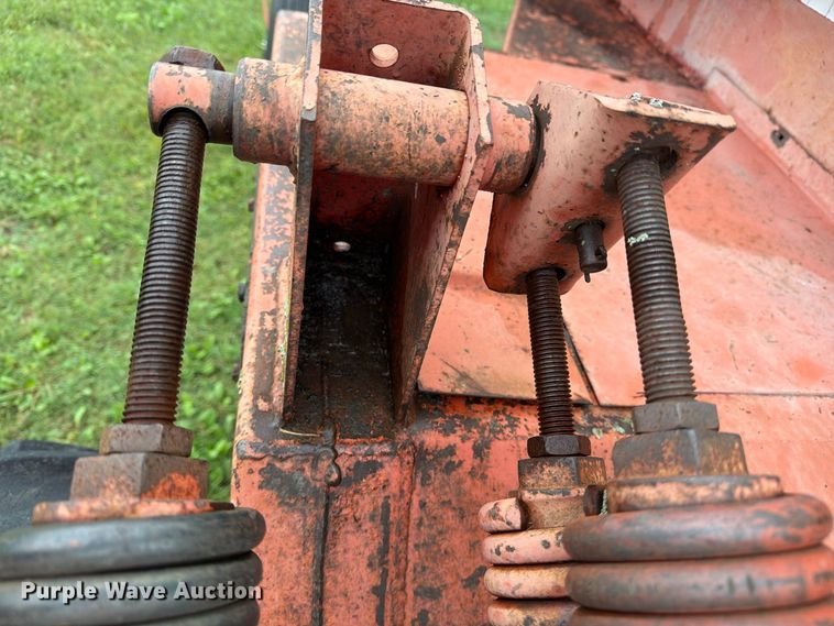 image for item FN2624 Hesston 6600 swather / windrower