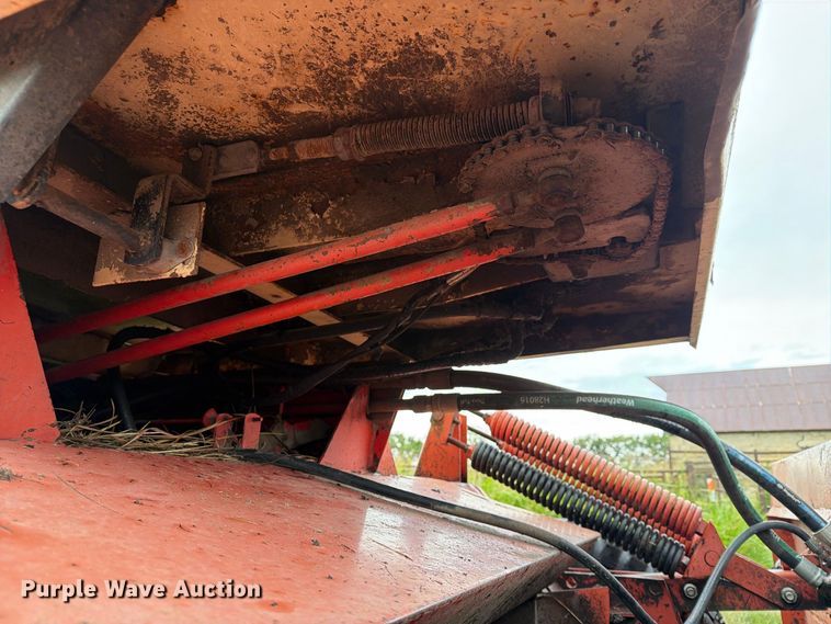 image for item FN2624 Hesston 6600 swather / windrower