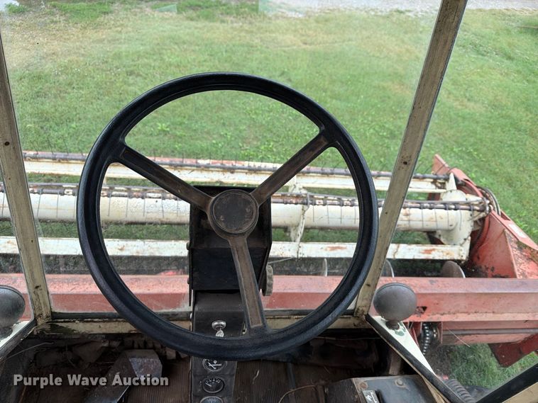image for item FN2624 Hesston 6600 swather / windrower