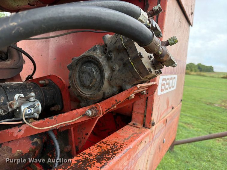 image for item FN2624 Hesston 6600 swather / windrower