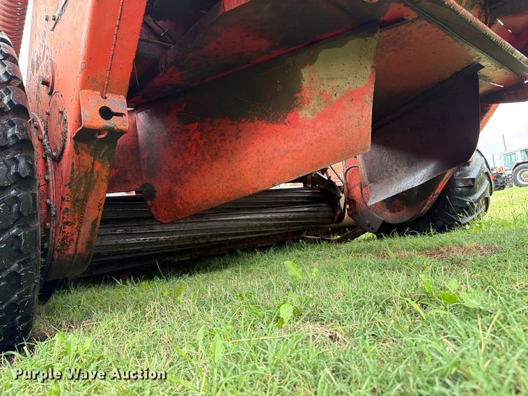 image for item FN2624 Hesston 6600 swather / windrower
