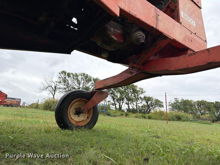 image for item FN2624 Hesston 6600 swather / windrower