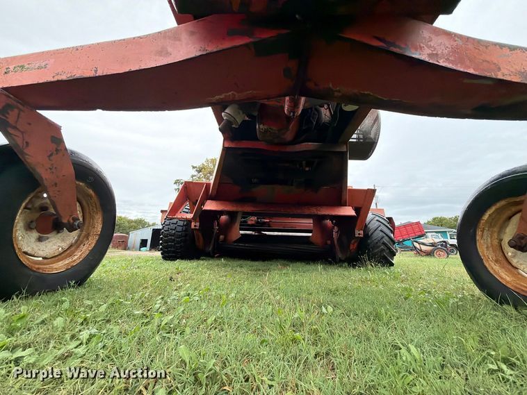 image for item FN2624 Hesston 6600 swather / windrower