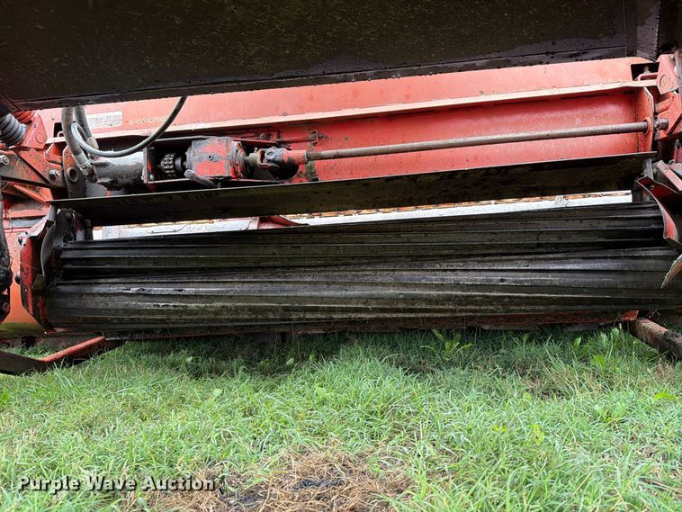 image for item FN2624 Hesston 6600 swather / windrower