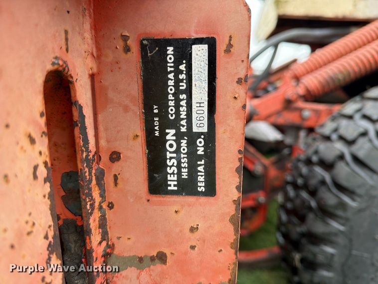 image for item FN2624 Hesston 6600 swather / windrower