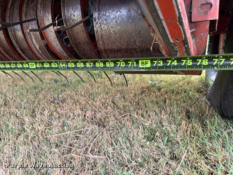 image for item FN2625 Hesston 565A round baler