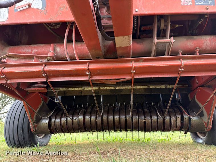 image for item FN2625 Hesston 565A round baler