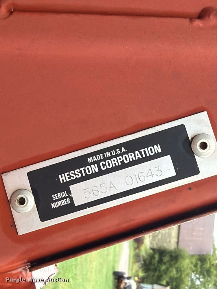 image for item FN2625 Hesston 565A round baler