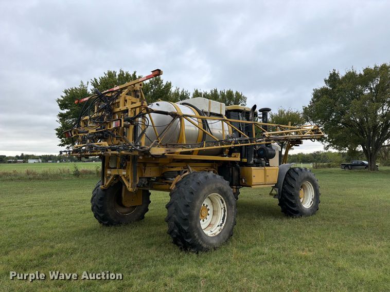image for item FN2627 AGCO RoGator 1274 sprayer
