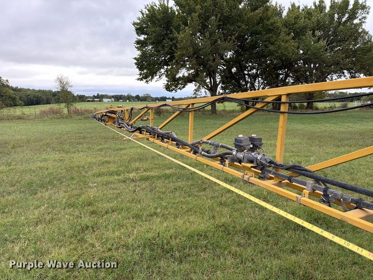image for item FN2627 AGCO RoGator 1274 sprayer