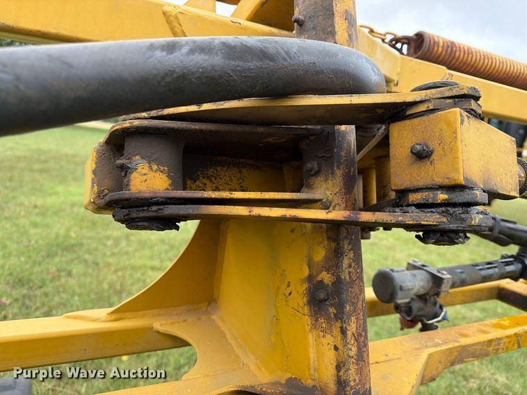 image for item FN2627 AGCO RoGator 1274 sprayer