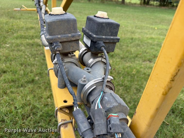 image for item FN2627 AGCO RoGator 1274 sprayer