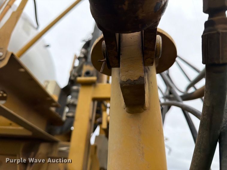 image for item FN2627 AGCO RoGator 1274 sprayer